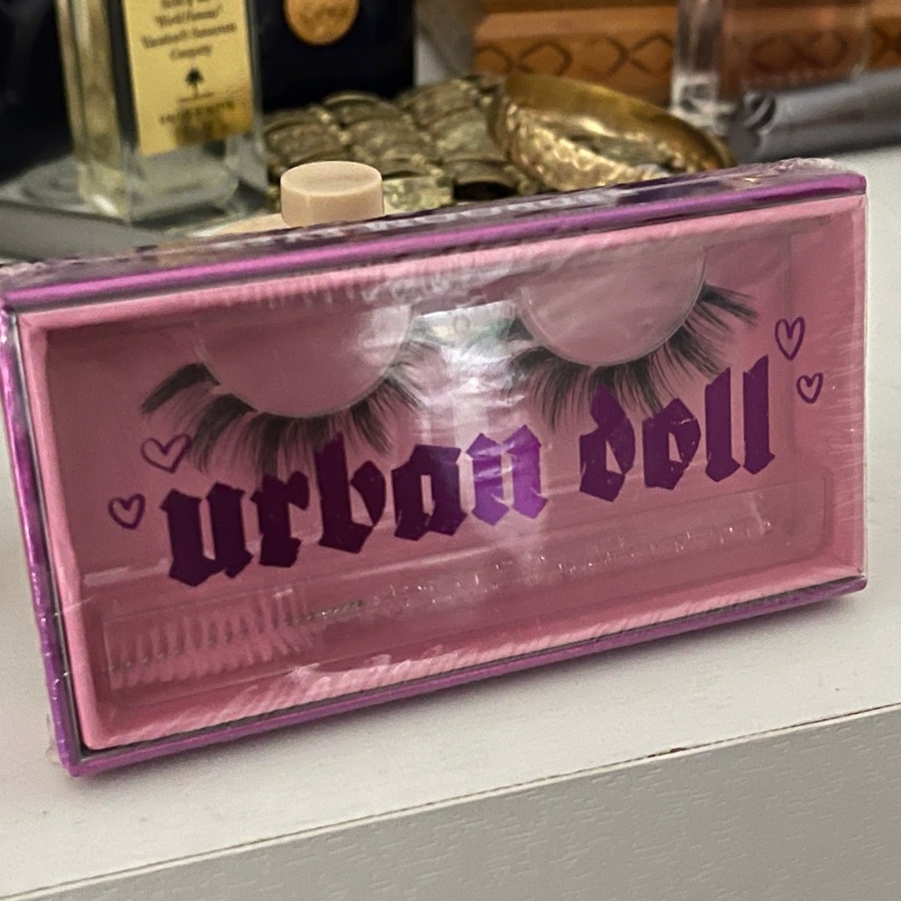 Brand new Urban Doll lashes and serum